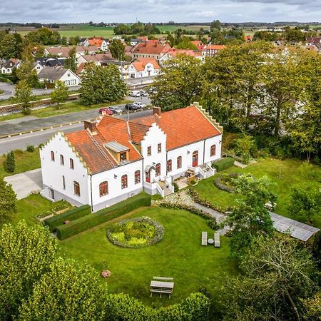 Vita Huset Pa Oesterlen Garsnas Luaran gambar