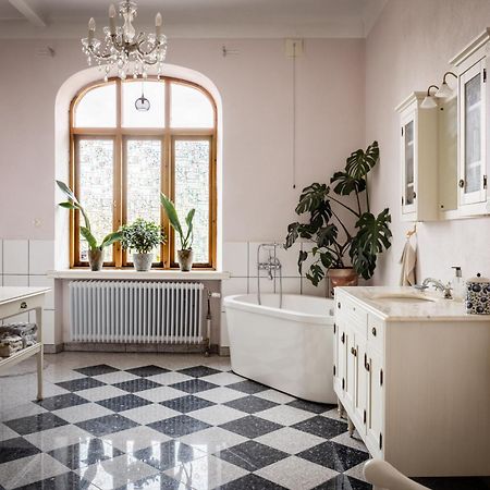 Vita Huset Pa Oesterlen Garsnas Luaran gambar