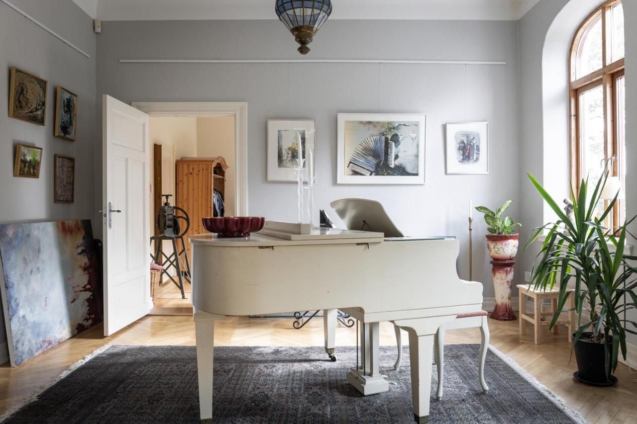 Vita Huset Pa Oesterlen Garsnas Luaran gambar