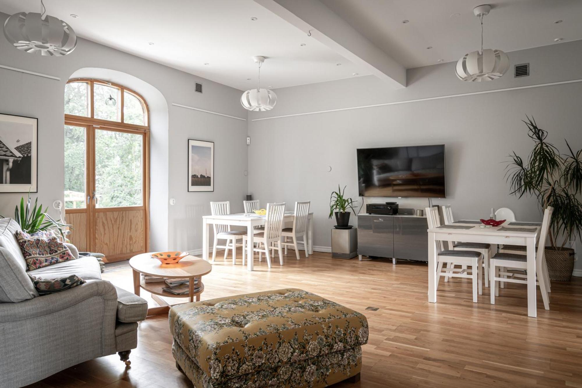 Vita Huset Pa Oesterlen Garsnas Luaran gambar